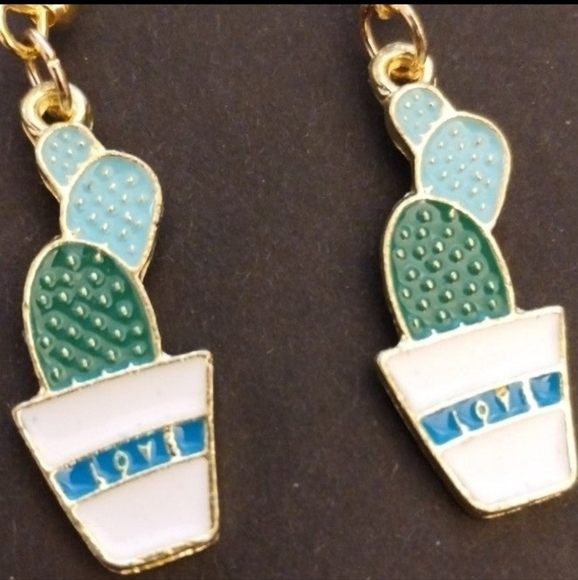 LOVE Cactus Dangle Earrings - Picture 3 of 6